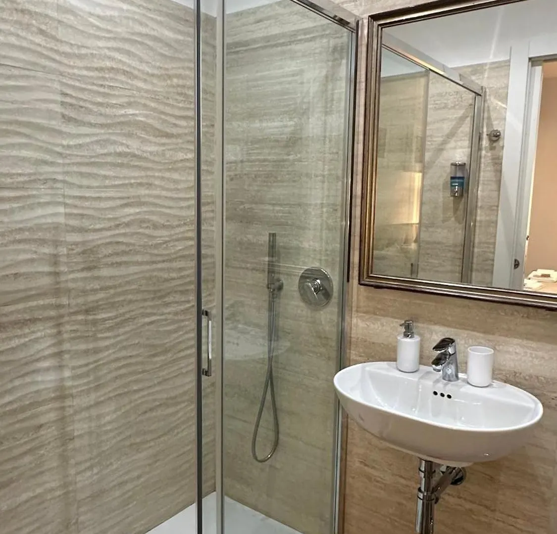 Apartment Colosseo Design Apartament Rome